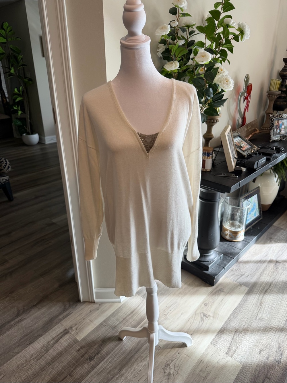 WHBM Cream V-Neck Lightweight Sweater